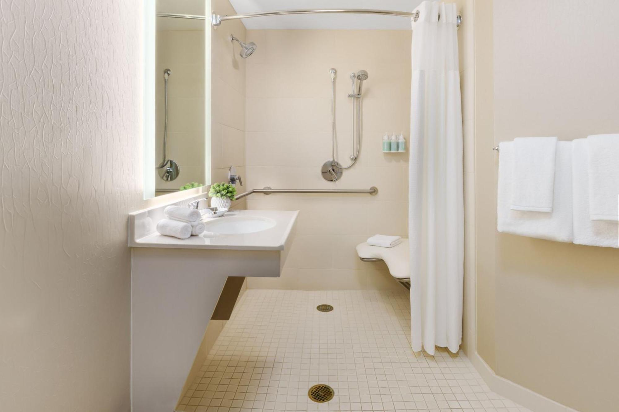 Springhill Suites Manchester-Boston Regional Airport Bagian luar foto