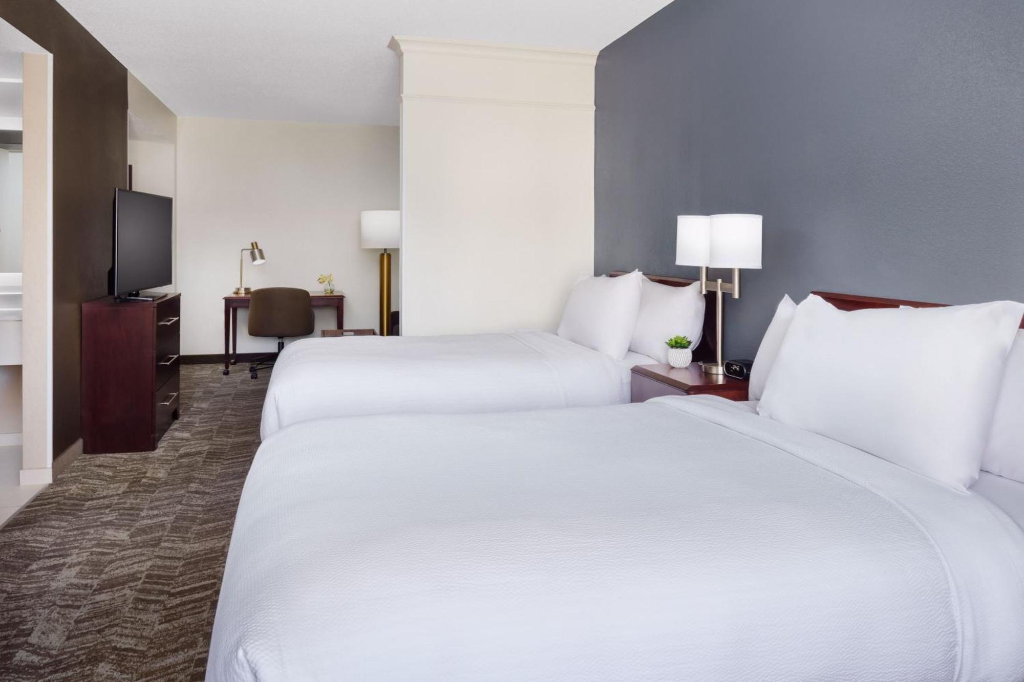Springhill Suites Manchester-Boston Regional Airport Bagian luar foto