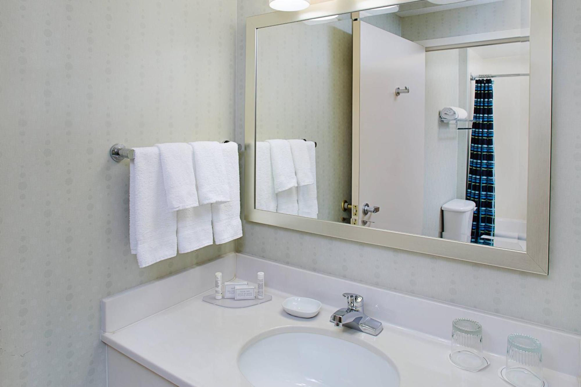 Springhill Suites Manchester-Boston Regional Airport Bagian luar foto